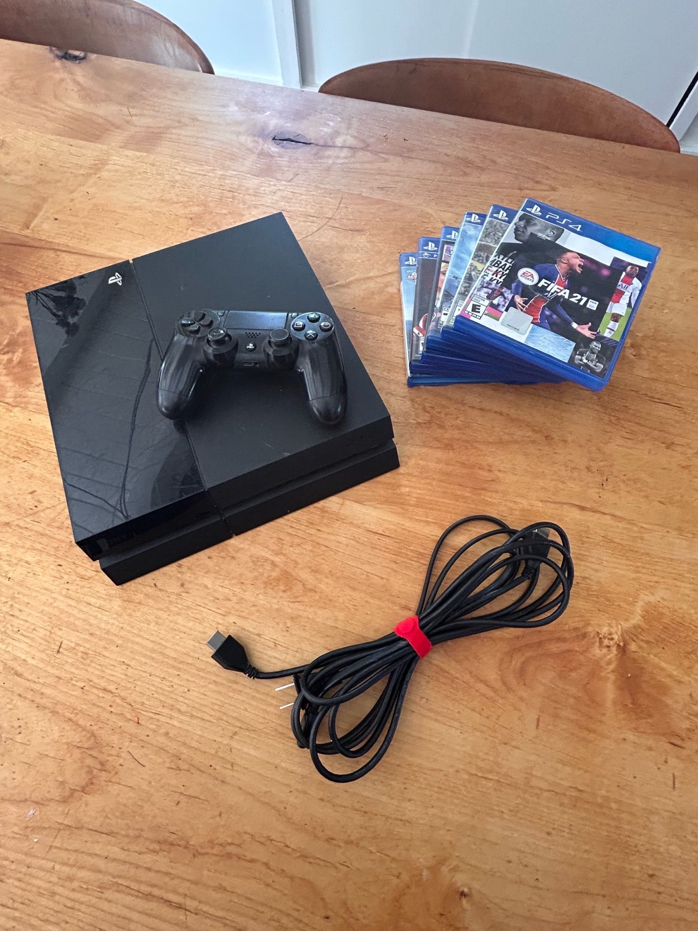PlayStation 4 + Games