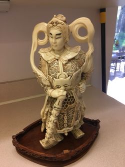 Warrior statue ivory