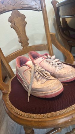 Nike Air Jordan 2 Low Pink Sneakers
