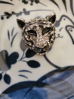 Alilang Silver Tone Rhinestone Leopard Tiger Head Brooch Black Enamel Cat Pin