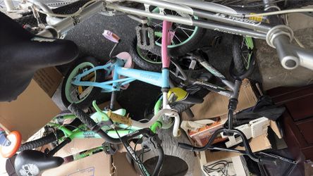 Bundle of bikes adult and kids 50 or BO