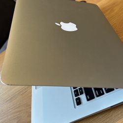 Apple MacBook Air 13” Core i5 processor 4GB RAM 256GB SSD STORAGE DRIVE $150