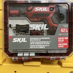 SKIL Rechargeable 4V Screwdriver with 42pc Bit Kit
