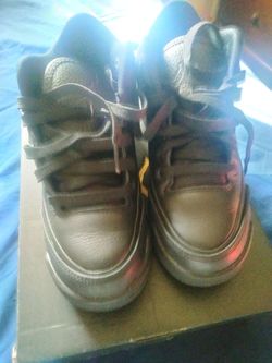 Boys Air Jordan 3 Sneakers size 3.5 youth