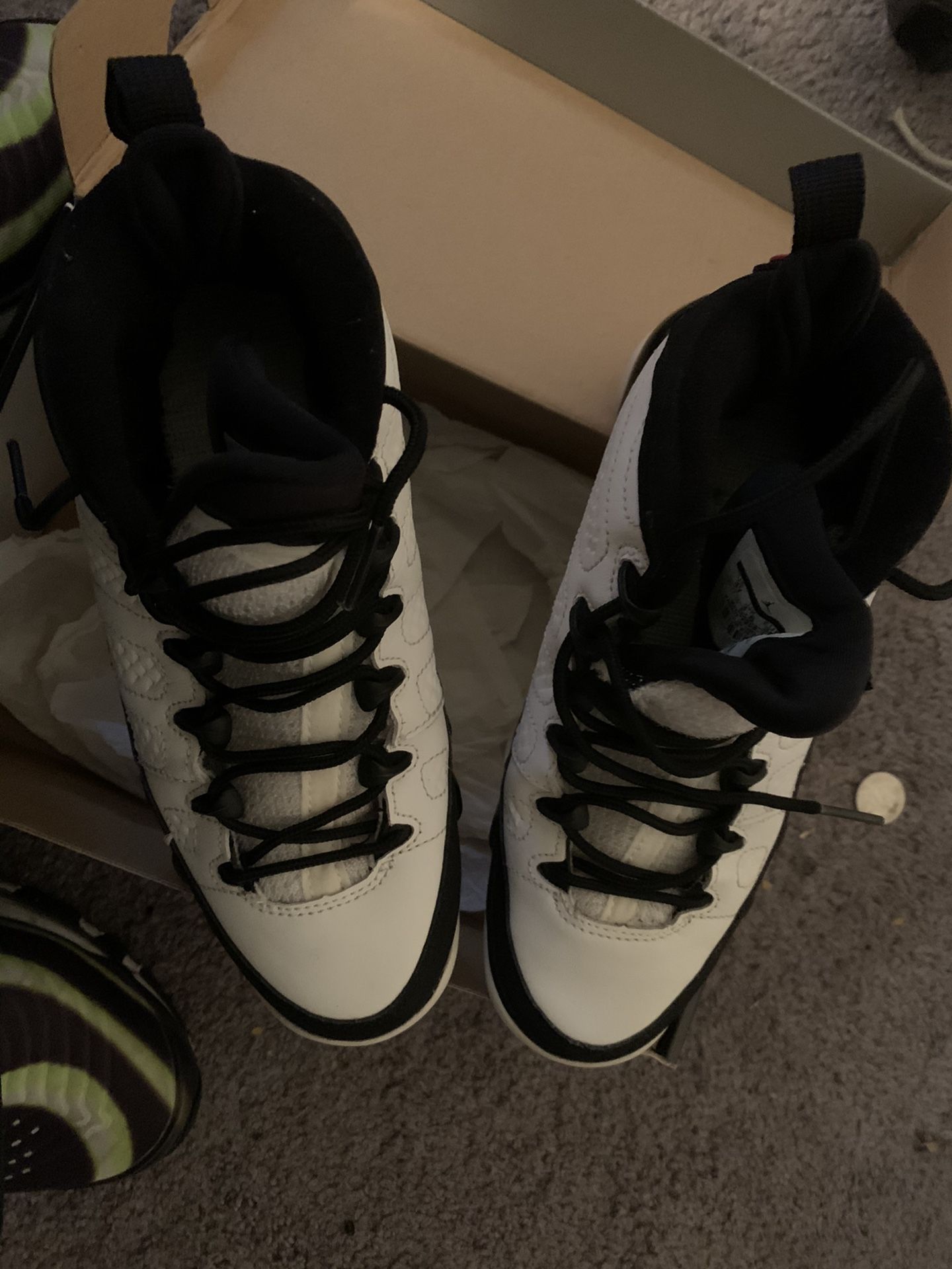 Jordan 9 4y