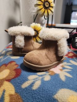 3c Brown Furry Boots