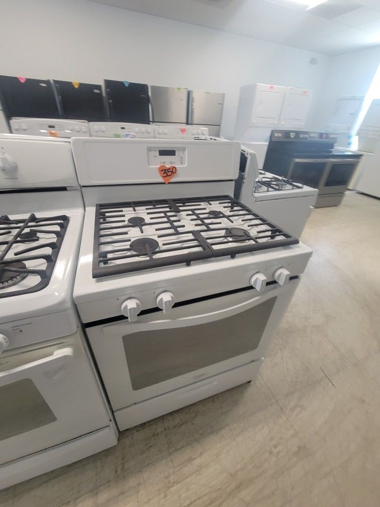 Gas Stove Used In Good Condition With 90days Warranty