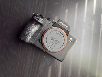 Sony A7 III Mirrorless Camera Body + Smallrig Cage