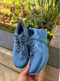 ASICS Novablast size 11.5