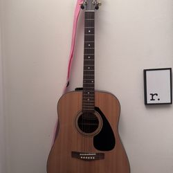 Yamaha Acoustic Guitar 