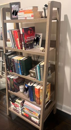 Book Shelf- pick up by 7/31