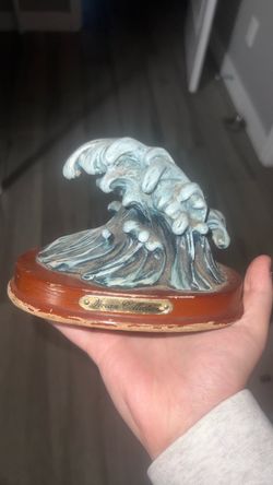 Vivian Collection Ocean Wave Resin Sculpture