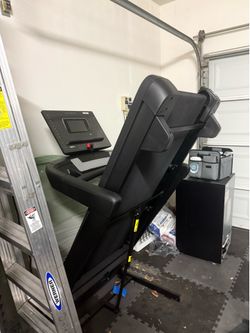 Nordic Track Treadmill For Sale!!