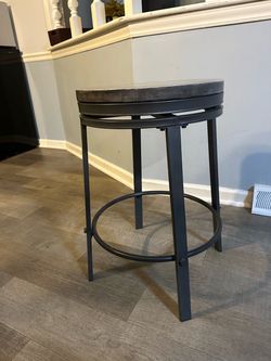 Backless Counter Stool with Wood Seat