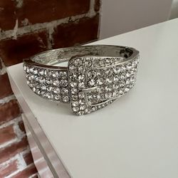 Rhinestone buckle bracelet
