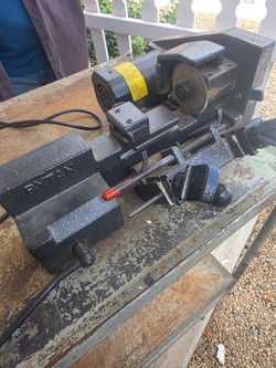 Electric Key Cutting Machine