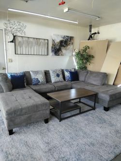 Gray Sectional Couch Free Delivery 🛋️