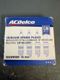4 Pack ACDelco Double Platinum Spark Plugs GM GENUINE OEM 41-(contact info removed)9585 NEW