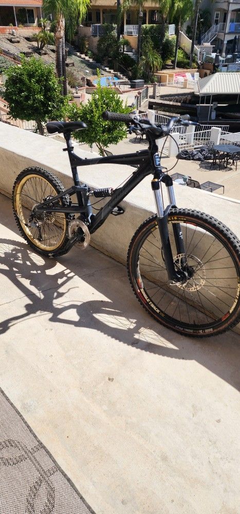 Haro X3 Full Suspension Mountain Bike