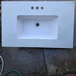 BATHROOM SINK 30X19 VERY GOOD CONDITION