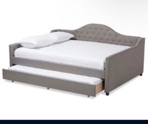 Curved Upholstered Queen Daybed with Trundle