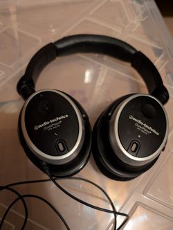 Audio Technica Noise Cancelling Headphones