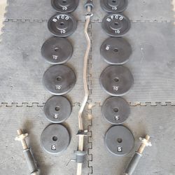 Standard Curl Weight Set With Adjustable Dumbells 8x10lbs 4x5lbs Thats 100lbs All Together..