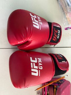 Boxing gloves