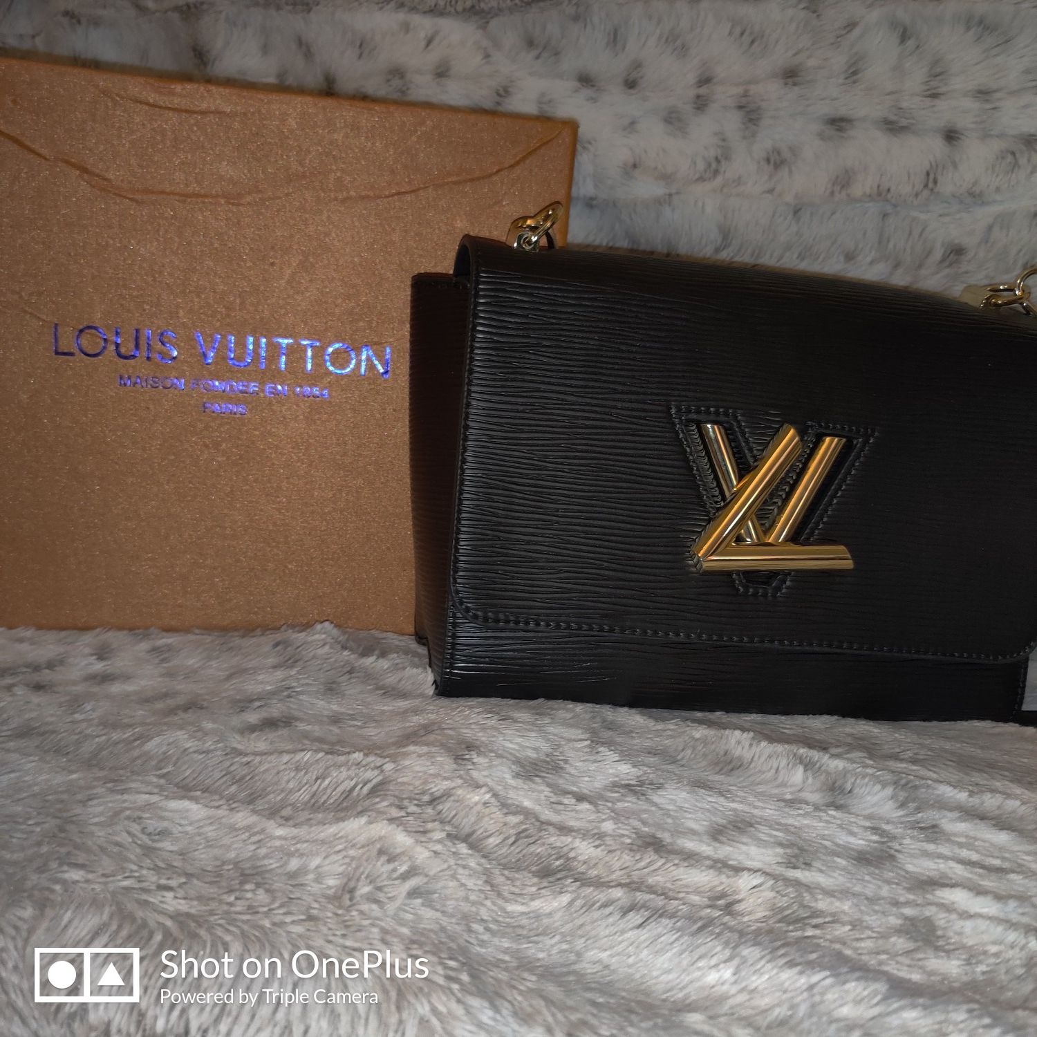 Woman's purse and wallet set