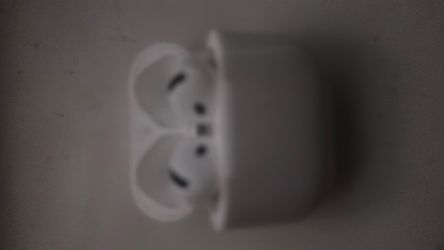 AirPods 4 anc