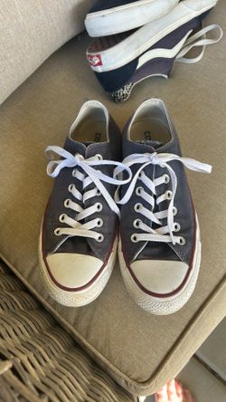 Converse Women’s 8/Mens 6