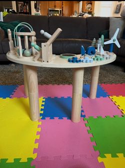 Wonder and Wise toddler activity table