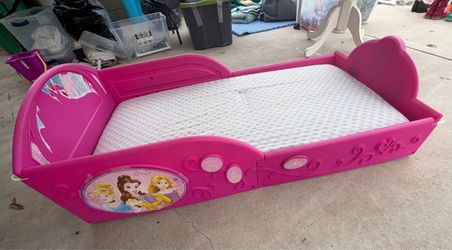 Princess Toddler Bed with Mattress