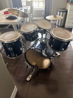 Crush 5-Piece Drum Kit with Cymbals