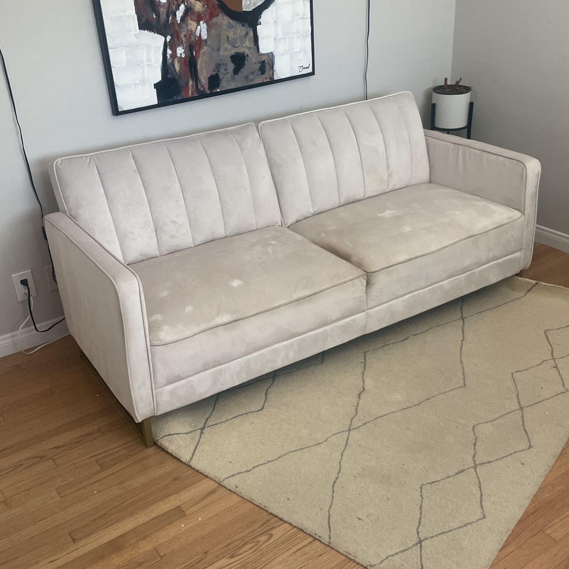 Couch / Fold Out Bed 