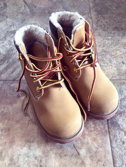 Boy’s waterproof boots size 11.5