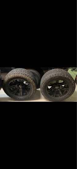 Ram/Jeep/ Dodge Offset Wheels and Tires