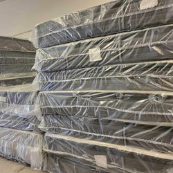 Must Go All https://offerup.com/redirect/?o=TmV3Lmlu Plastic