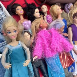 All Barbies 17 Plus. Clothes 
