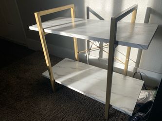 2-Tier Side Table – White Marble-Look Shelves, Gold Metal Frame