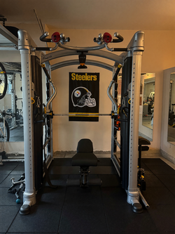 Hoist Mi7 Smith Machine in like new condition