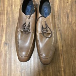Nice Leather Man S Shoes Size 10