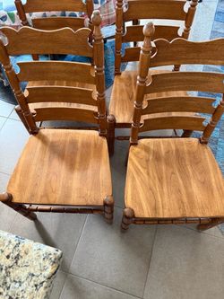Set of 4 chairs