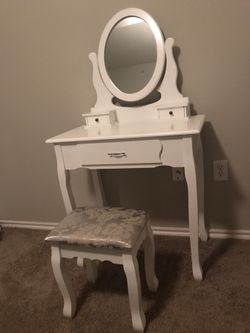 white drawer mirror very clean 75$in arlington