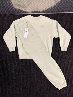 Alo Yoga Sweatsuit Set Light Green