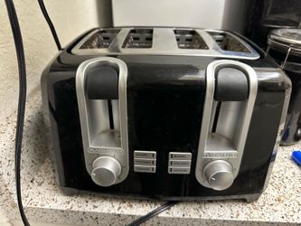 Black & Decker toaster. The four slots are extra-wide to fit a variety of bread