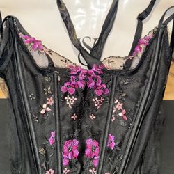VICTORIA’S SECRET CORSET