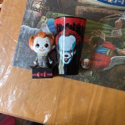 Horror Pennywise  IT Mug Button Toy