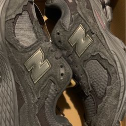 New Balance 2002r
