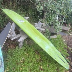 8”8 Mid length Surfboard